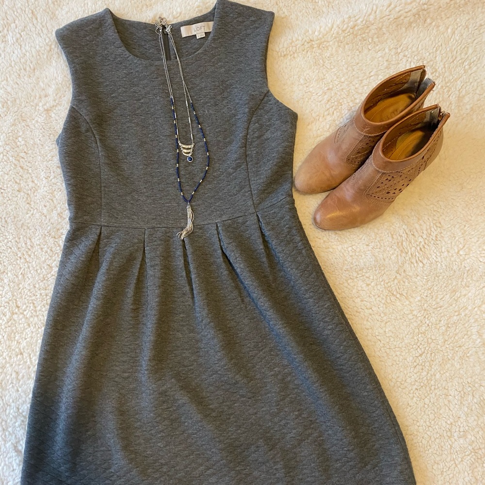 LOFT - grey knit sleeveless dress